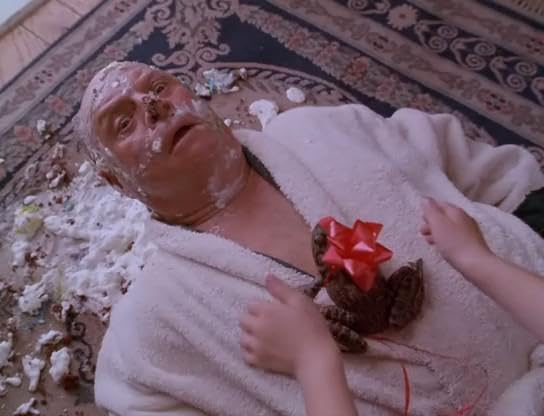 Сцена из фильма Дэннис-мучитель 2 / Dennis the Menace Strikes Again! Сцена из фильма Дэннис-мучитель 2 / Dennis the Menace Strikes Again!