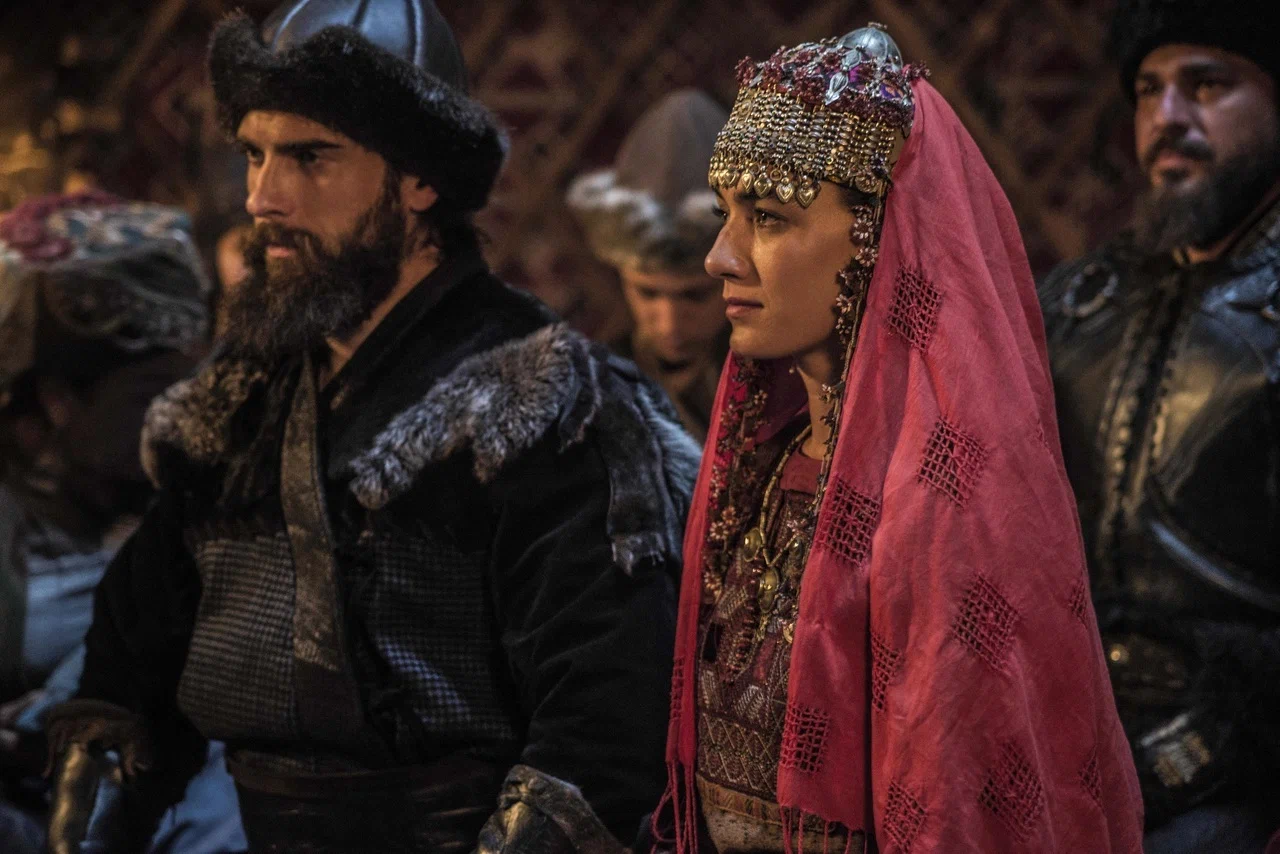 Сцена из фильма Воскресший Эртугрул / Dirilis: Ertugrul Сцена из фильма Воскресший Эртугрул / Dirilis: Ertugrul