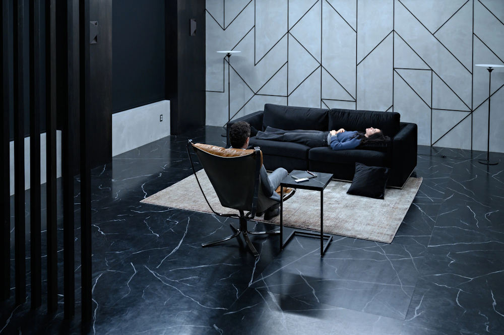 Сцена из фильма Под гипнозом / Hypnotic Сцена из фильма Под гипнозом / Hypnotic