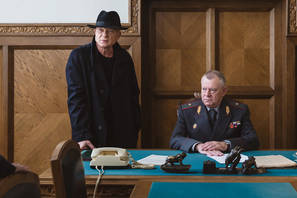 Сцена из фильма Мосгаз. Дело № 11. Розыгрыш Сцена из фильма Мосгаз. Дело № 11. Розыгрыш