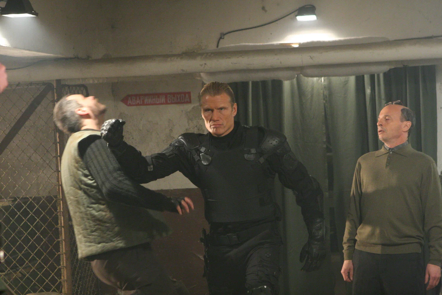 Сцена из фильма Универсальный солдат 3: Возрождение / Universal Soldier: Regeneration Сцена из фильма Универсальный солдат 3: Возрождение / Universal Soldier: Regeneration