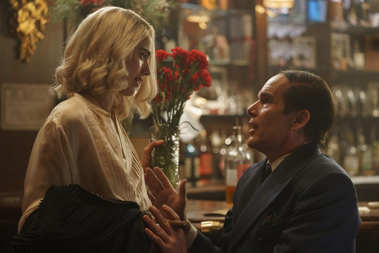 Сцена из фильма Голубая луна / Blue Moon Сцена из фильма Голубая луна / Blue Moon