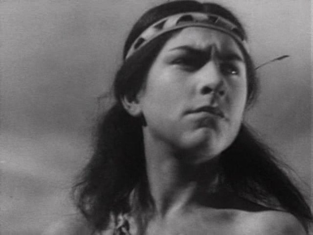 Сцена из фильма Белый клык Сцена из фильма Белый клык