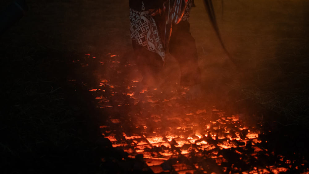 Кадр из фильма Сахарная фабрика / Pabrik Gula Кадр из фильма Сахарная фабрика / Pabrik Gula