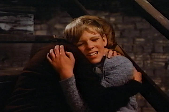 Кадр из фильма Незабываемое рождество / A Christmas to Remember Кадр из фильма Незабываемое рождество / A Christmas to Remember