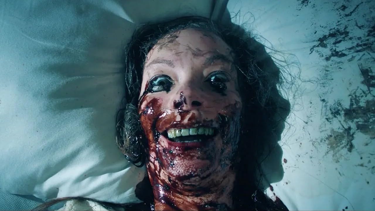 Кадр из фильма Оно. Кошмар на Мейпл-стрит / Traumatika Кадр из фильма Оно. Кошмар на Мейпл-стрит / Traumatika