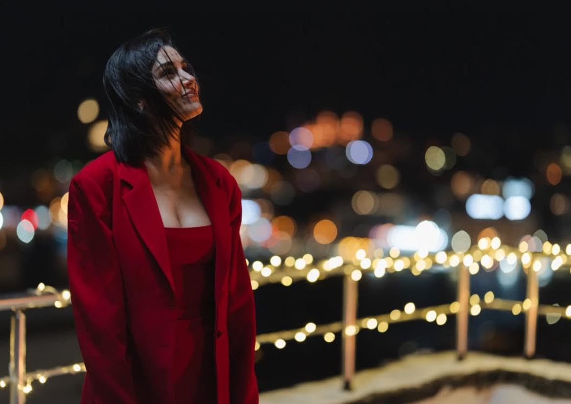 Сцена из фильма Два мира, одно желание / Iki Dünya Bir Dilek Сцена из фильма Два мира, одно желание / Iki Dünya Bir Dilek