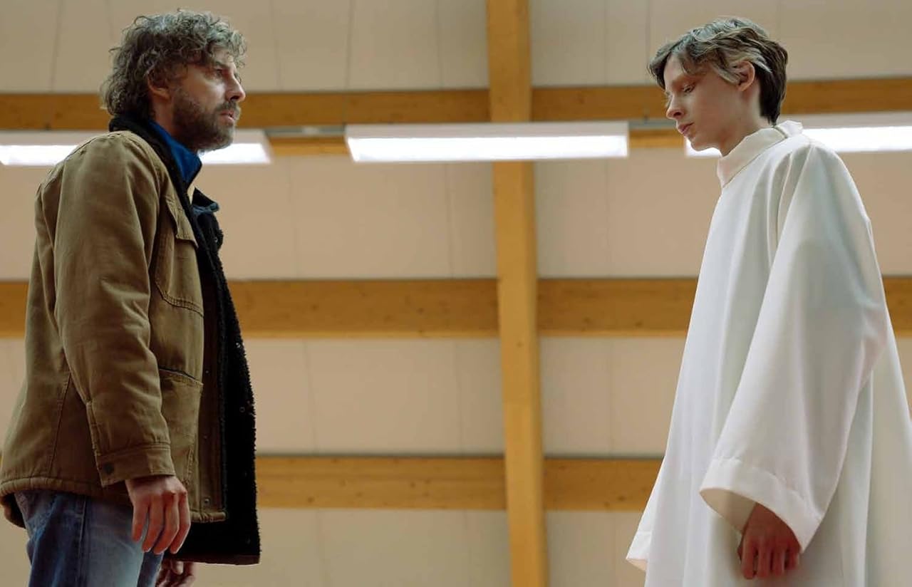 Кадр из фильма Долина улыбок / The Holy Boy Кадр из фильма Долина улыбок / The Holy Boy