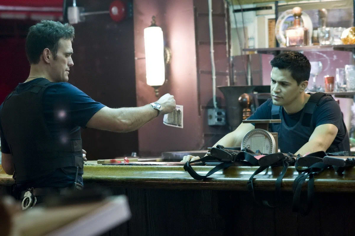 Кадр из фильма Мальчики-налётчики / Takers Кадр из фильма Мальчики-налётчики / Takers