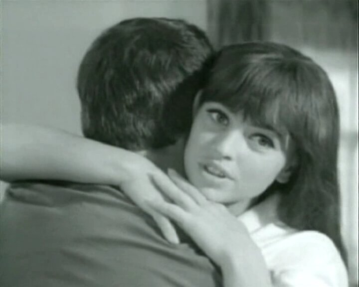 Кадр из фильма Впереди день Кадр из фильма Впереди день