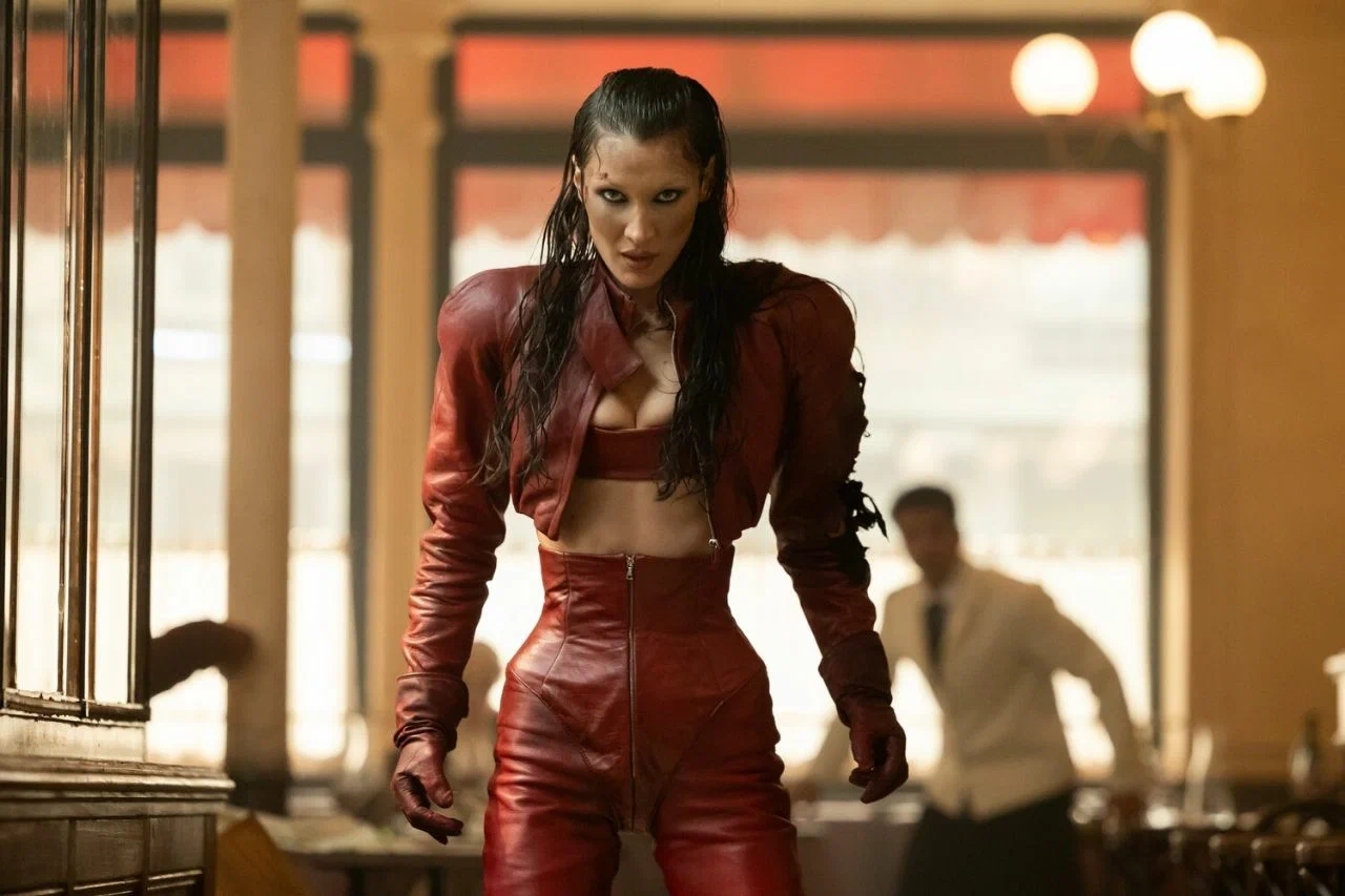 Кадр из фильма Красота / The Beauty Кадр из фильма Красота / The Beauty