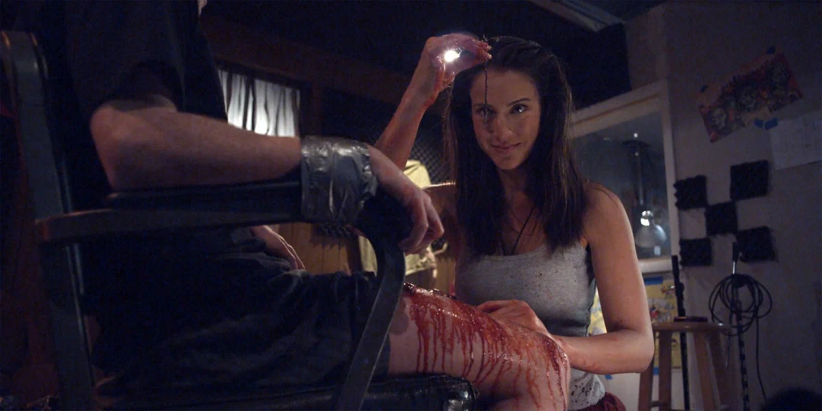 Сцена из фильма Соседка / Neighbor Сцена из фильма Соседка / Neighbor