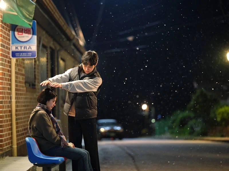 Кадр из фильма Ты – самое дорогое, что у меня есть / Geu sijeol, uriga johahaetta Кадр из фильма Ты – самое дорогое, что у меня есть / Geu sijeol, uriga johahaetta