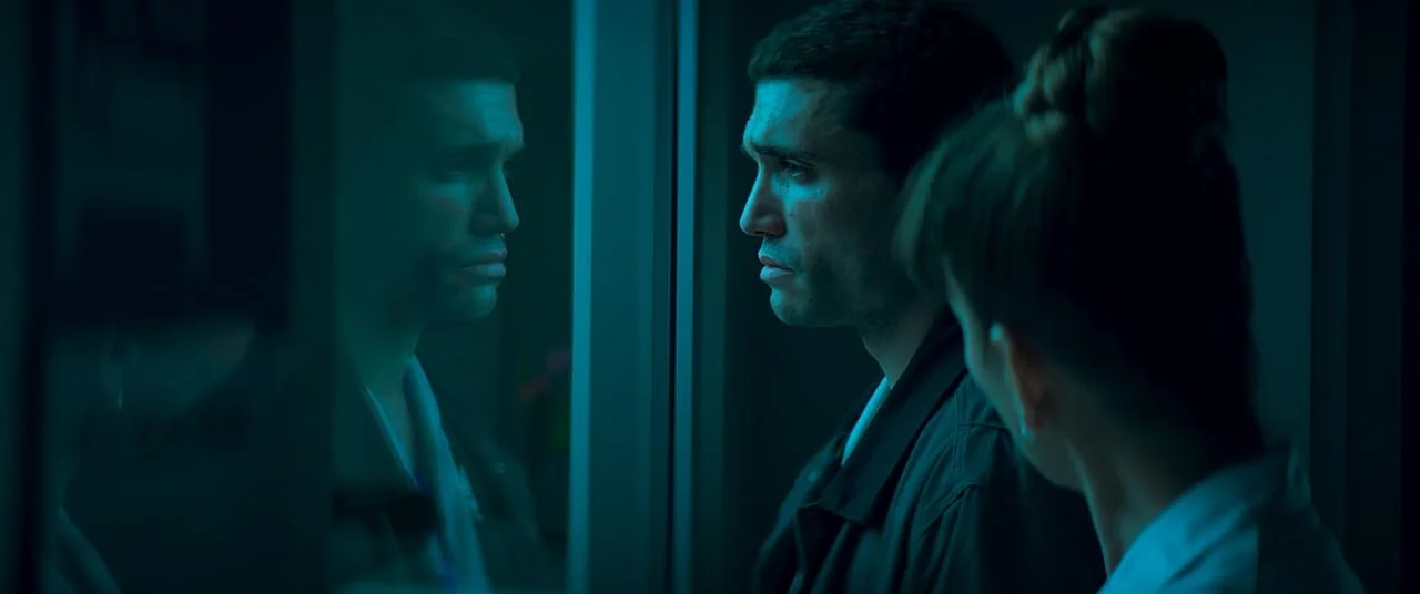 Кадр из фильма Реверсия / Reversion Кадр из фильма Реверсия / Reversion