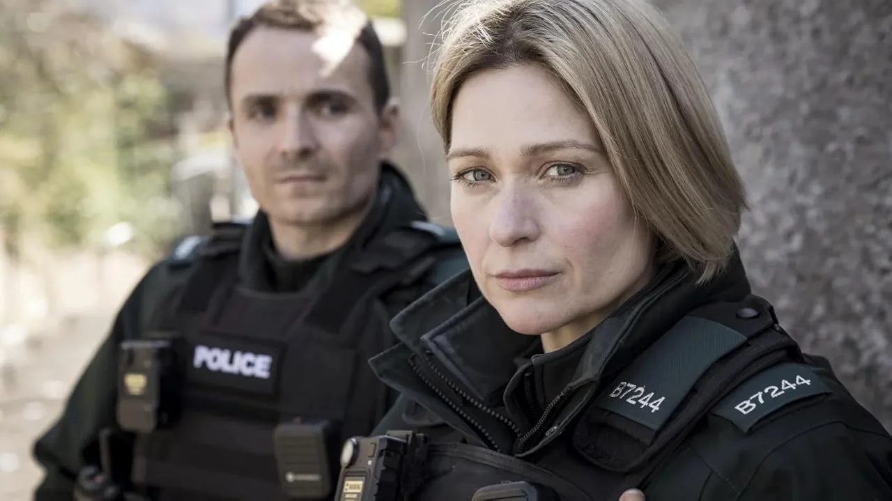 Кадр из фильма Голубые огни / Blue Lights Кадр из фильма Голубые огни / Blue Lights