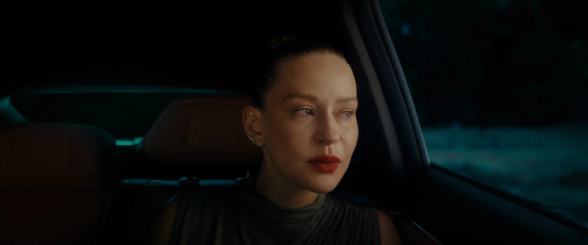 Кадр из фильма ON и Она Кадр из фильма ON и Она